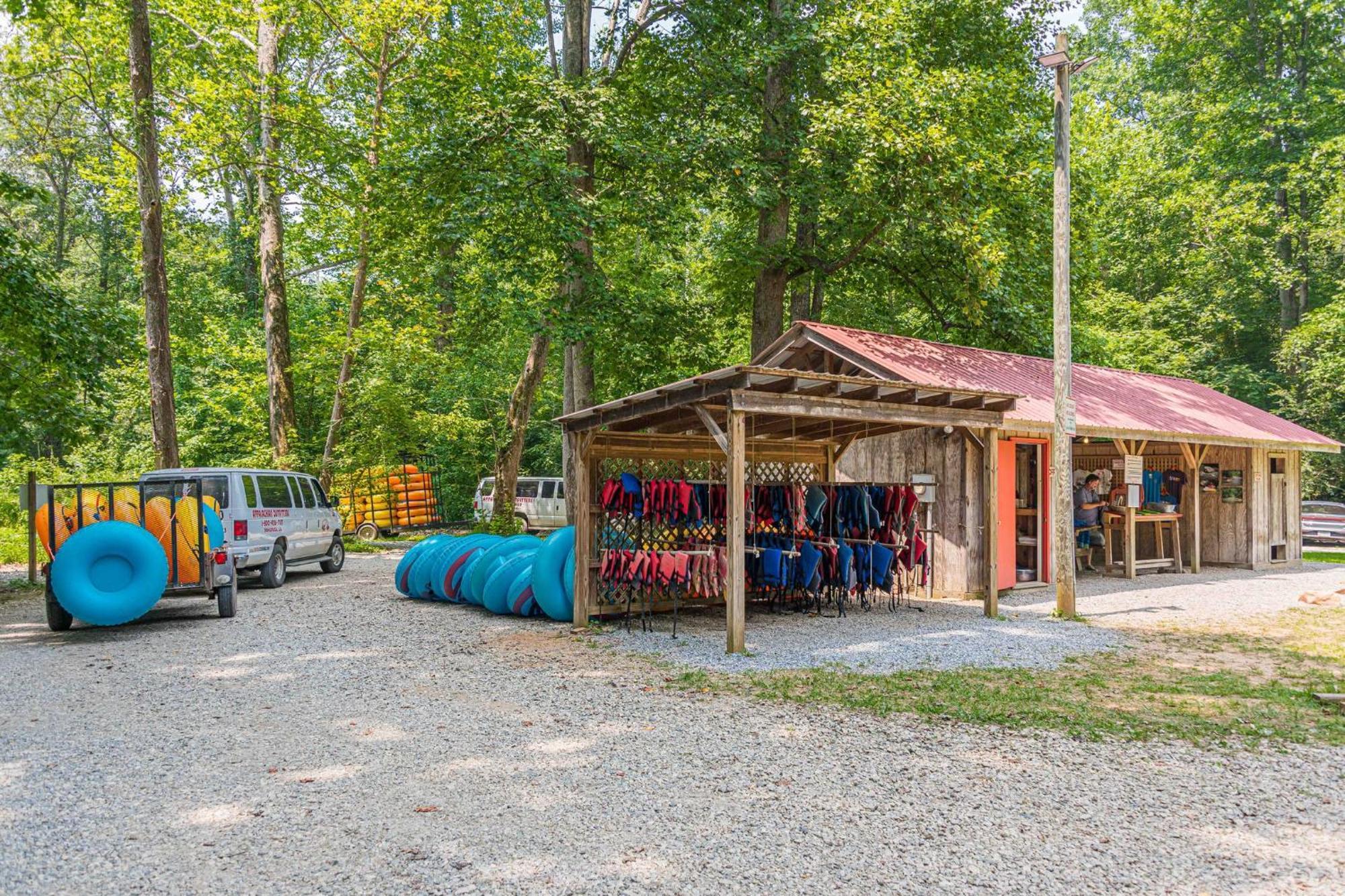 Rustic Roost-5 Acres, Fenced, Fire Pit, Rv Option & Mtn View Villa Dahlonega Exterior photo