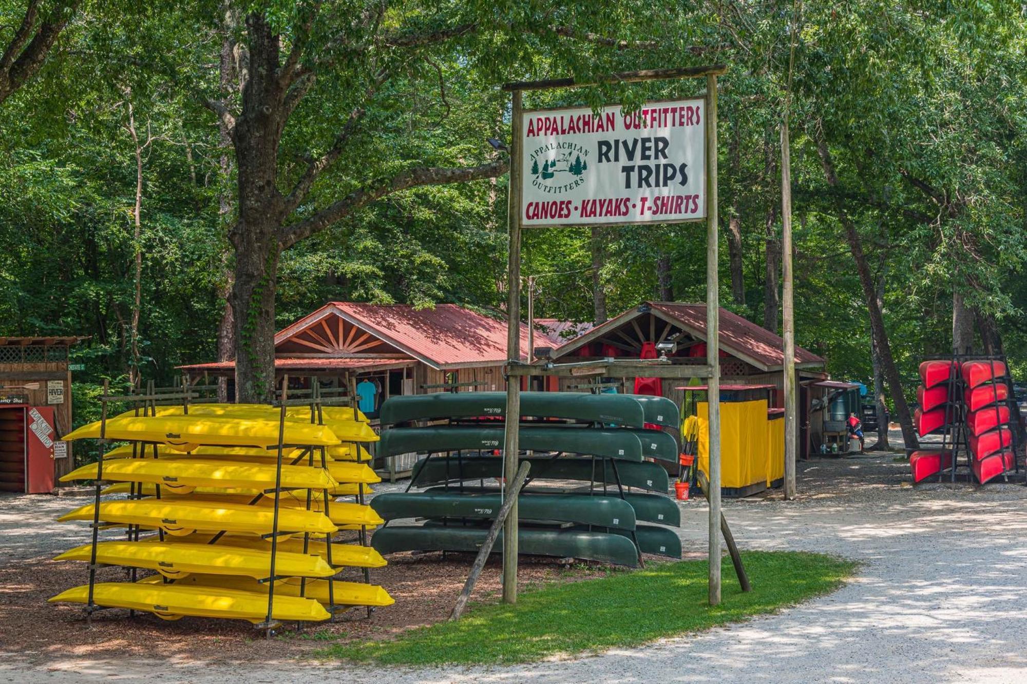 Rustic Roost-5 Acres, Fenced, Fire Pit, Rv Option & Mtn View Villa Dahlonega Exterior photo